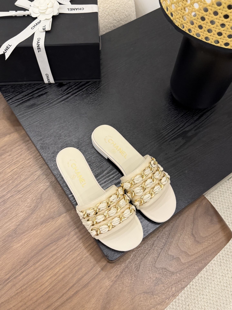 Ch**el slippers